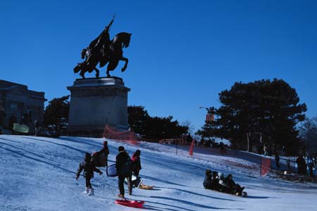 StatueStLSnowSledders